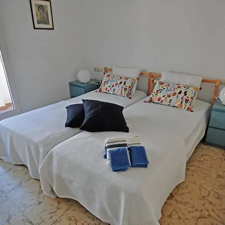 Apartment Lets Holidays Estolt Terrace Tossa de Mar